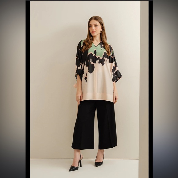 Lulusar Zaril Women’s Oversized Tunic XS - Picture 2 of 7